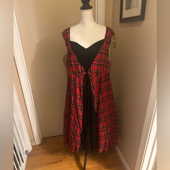 torrid Dresses & Skirts - Torrid Christmas Retro style dress size 20...